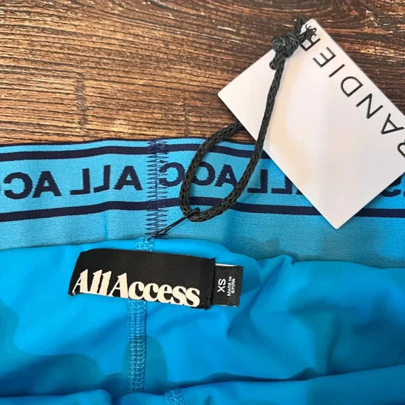 Bandier All Access Dash Logo Run Short w/ 5″ Biker Short Blue Size XS NWT - Picture 6 of 7